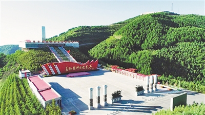 <p>　　六盤山長征景區(qū)。</p>