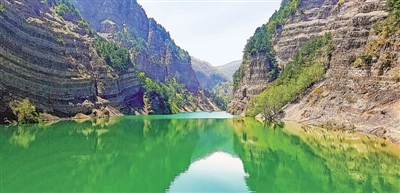 <p>　　　　老龍?zhí)毒皡^(qū)。</p>